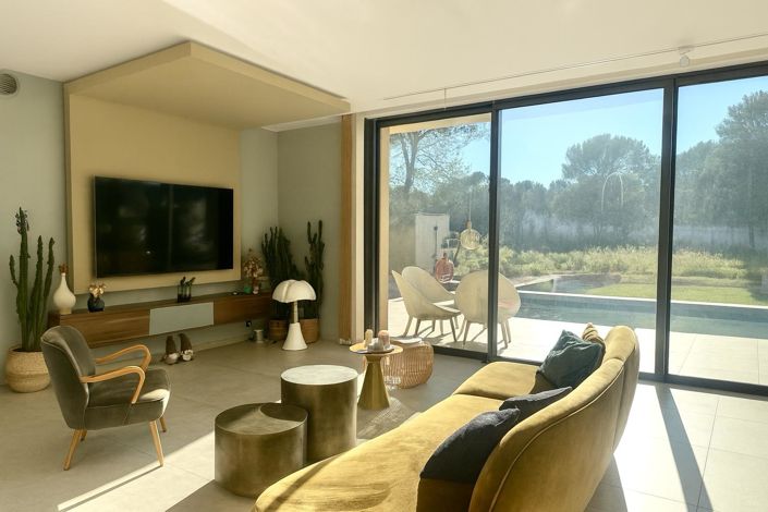 Image No.2-3 Bed House for sale