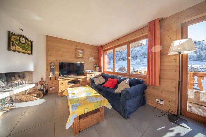 Image No.10-3 Bed House for sale