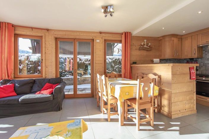 Image No.8-3 Bed House for sale