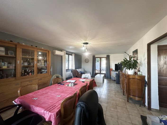 Image No.2-3 Bed House for sale