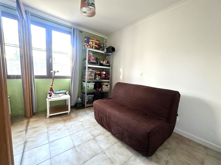 Image No.6-3 Bed House for sale