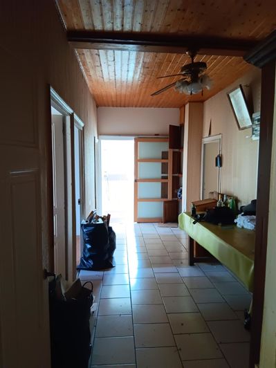 Image No.8-3 Bed House for sale