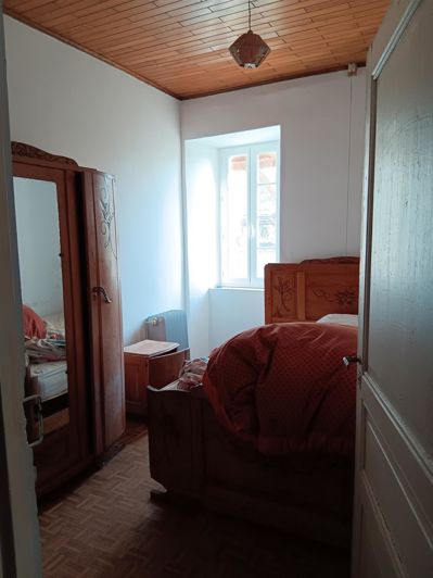 Image No.9-3 Bed House for sale