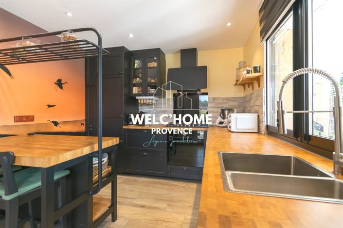 Image No.10-3 Bed House for sale