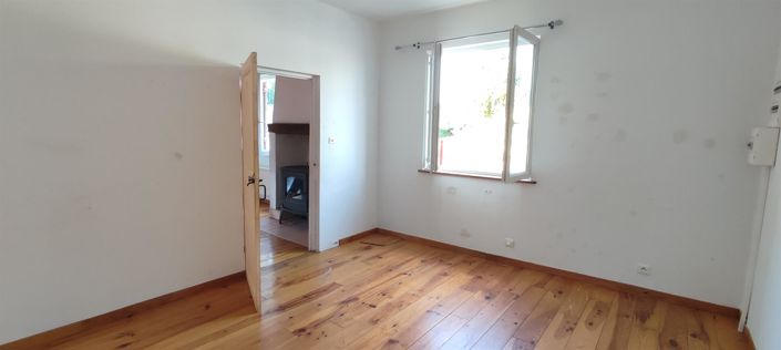 Image No.6-3 Bed House for sale