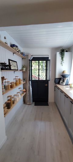 Image No.5-2 Bed House for sale