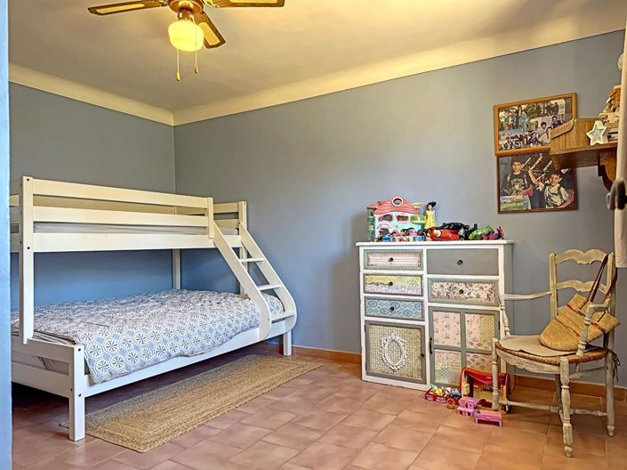 Image No.16-4 Bed House for sale