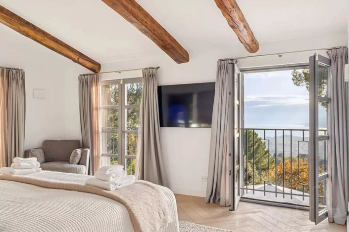 Image No.6-5 Bed House for sale