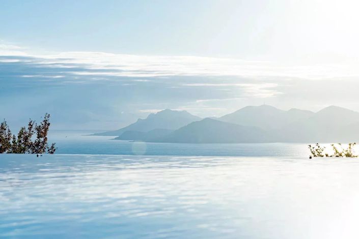 Image No.9-5 Bed House for sale