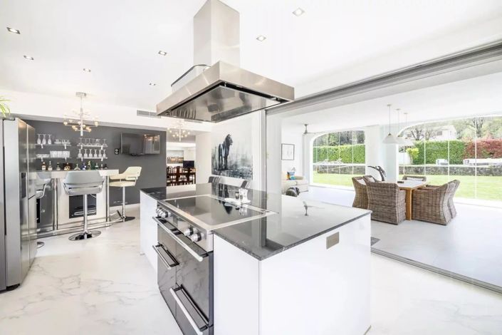 Image No.6-5 Bed House for sale