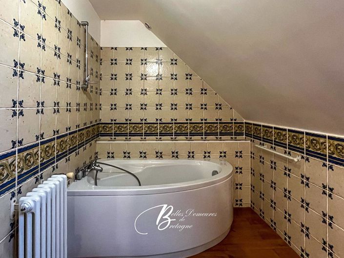 Image No.18-5 Bed House for sale