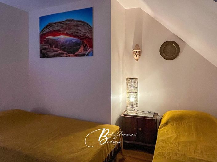 Image No.19-5 Bed House for sale