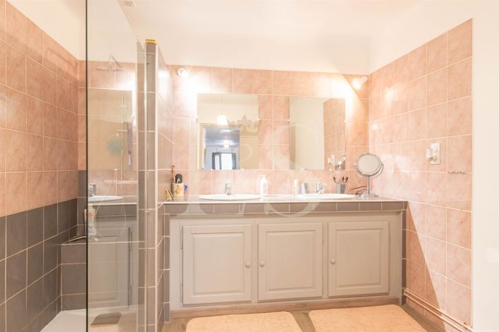 Image No.12-Maison de 8 chambres à vendre à Roussillon