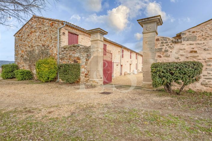 Image No.5-8 Bed House for sale