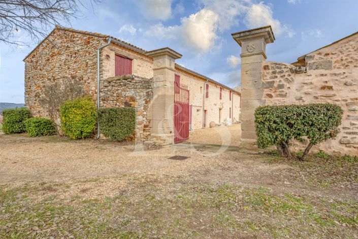 Image No.5-8 Bed House for sale