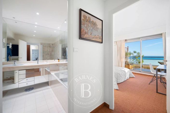 Image No.12-3 Bed Apartment for sale