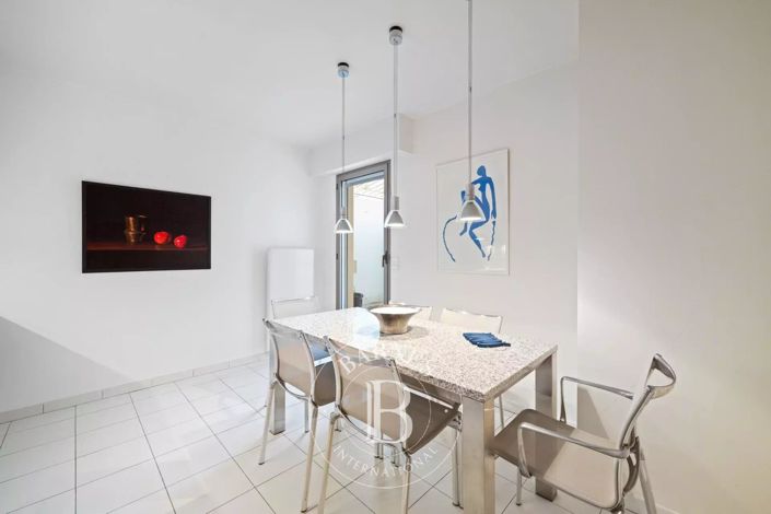 Image No.7-3 Bed Apartment for sale