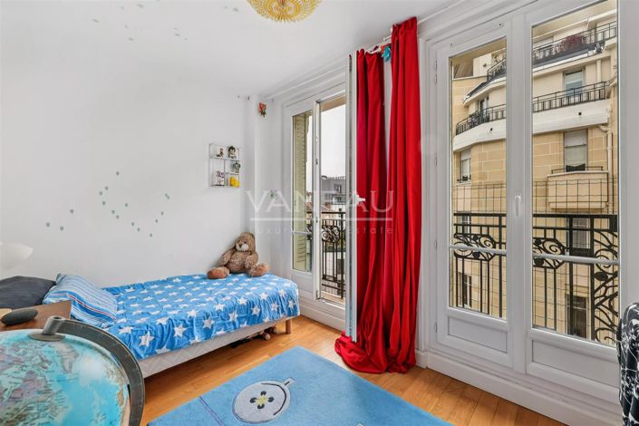 Image No.10-4 Bed Apartment for sale