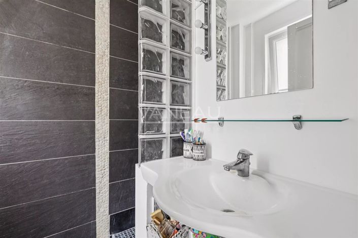 Image No.13-4 Bed Apartment for sale