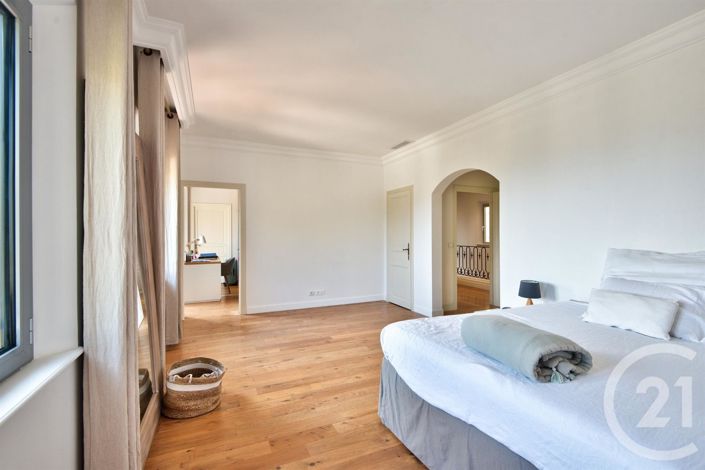 Image No.11-4 Bed House for sale