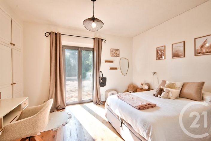 Image No.14-4 Bed House for sale