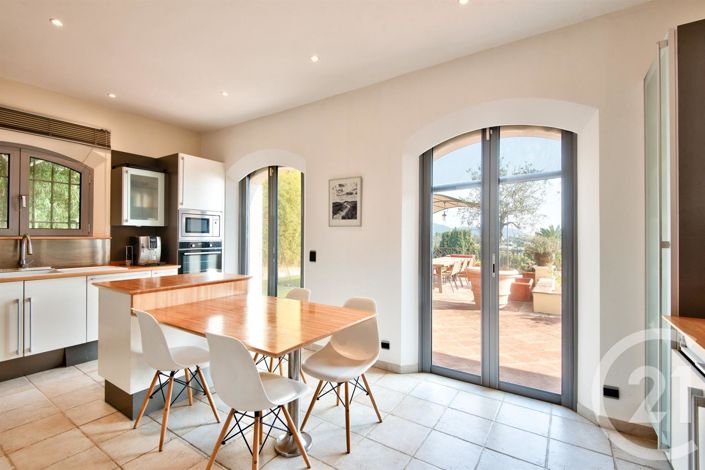 Image No.7-4 Bed House for sale