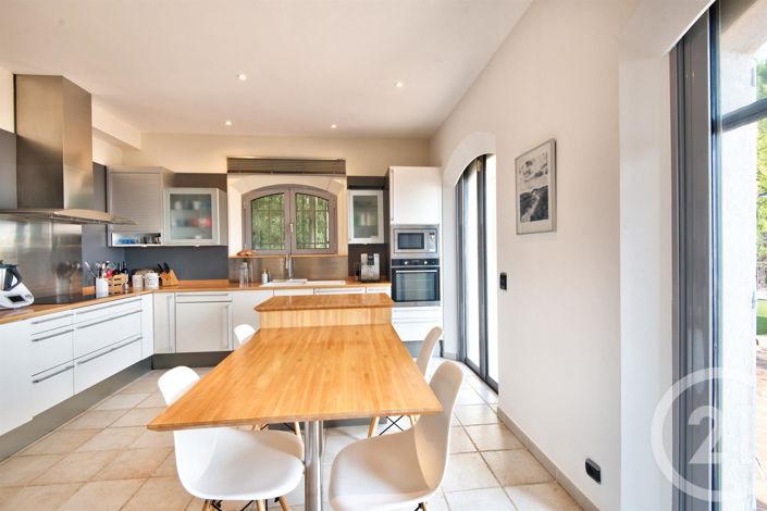 Image No.8-4 Bed House for sale