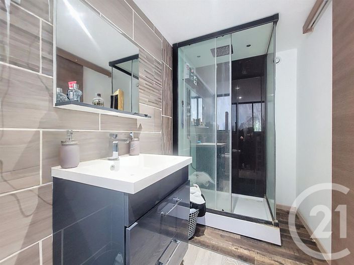 Image No.22-4 Bed House for sale