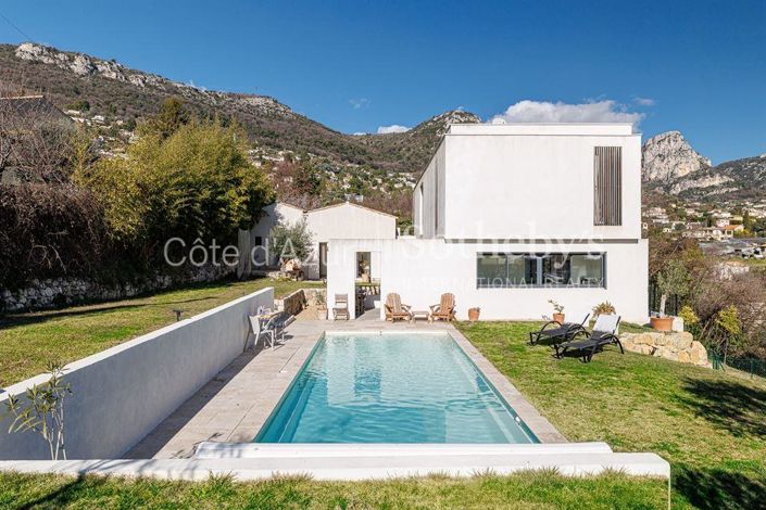 Image No.2-4 Bed House for sale