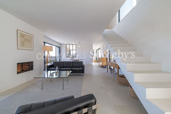 Image No.4-4 Bed House for sale