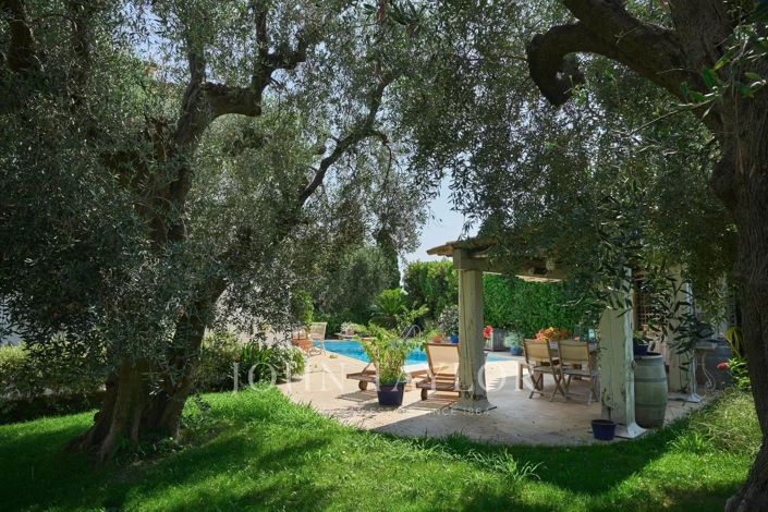 Image No.5-5 Bed House for sale