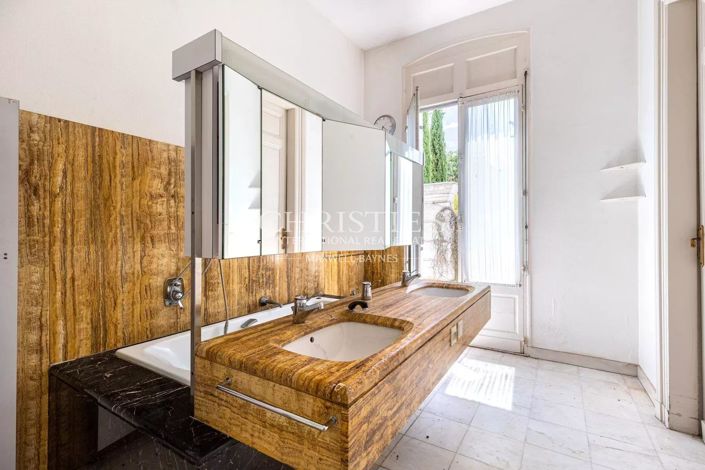 Image No.10-6 Bed House for sale