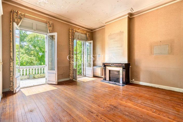 Image No.7-6 Bed House for sale