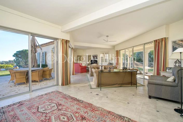 Image No.8-Maison de 8 chambres à vendre à Grimaud