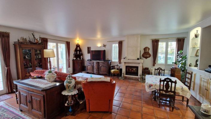 Image No.3-6 Bed House for sale