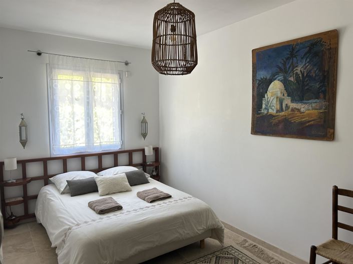 Image No.14-7 Bed House for sale