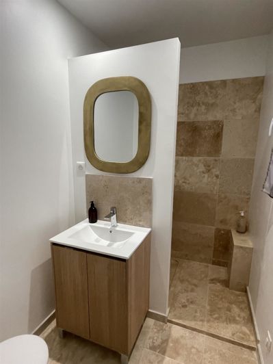 Image No.20-7 Bed House for sale