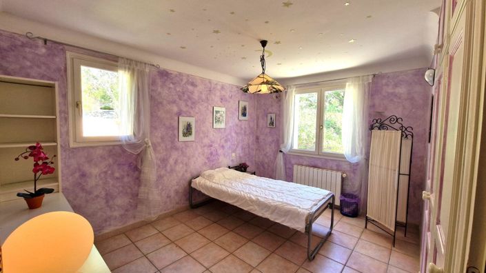 Image No.10-7 Bed House for sale