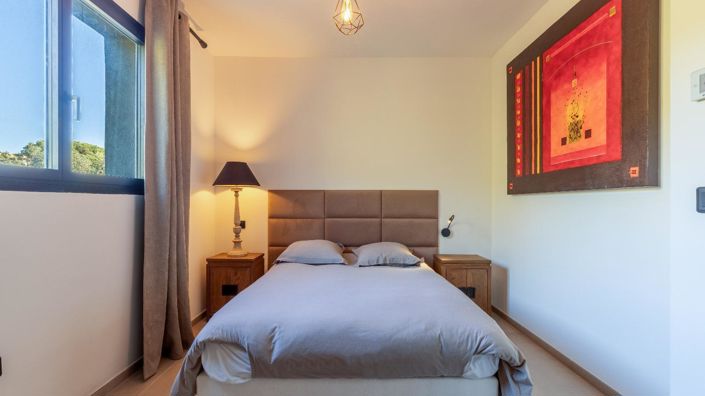 Image No.13-5 Bed House for sale