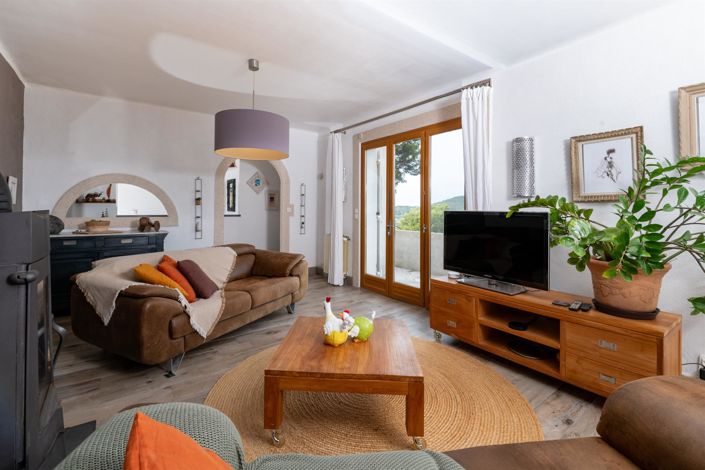 Image No.9-5 Bed House for sale