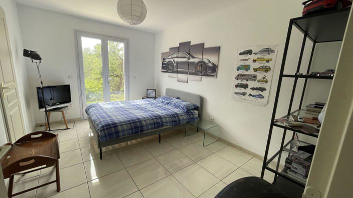 Image No.11-5 Bed House for sale