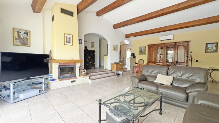 Image No.5-5 Bed House for sale