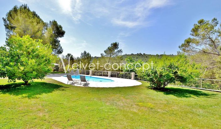 Image No.2-5 Bed House for sale