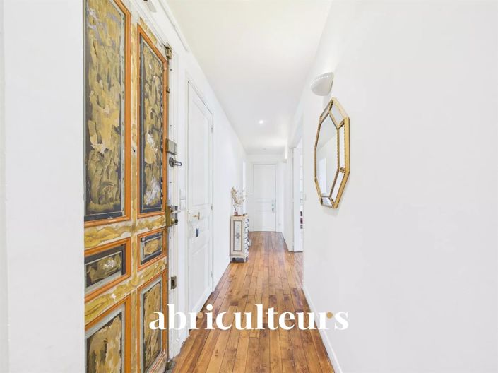 Image No.11-3 Bed Apartment for sale