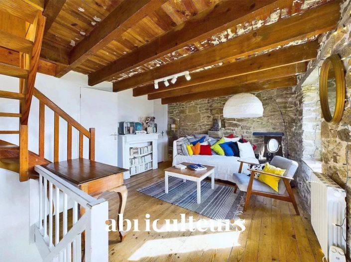 Image No.8-5 Bed House for sale