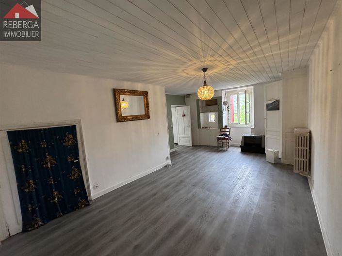 Image No.4-2 Bed House for sale