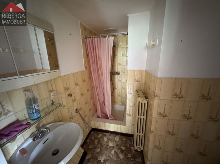 Image No.8-2 Bed House for sale