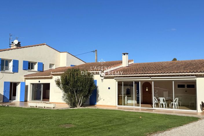 Image No.2-4 Bed House for sale