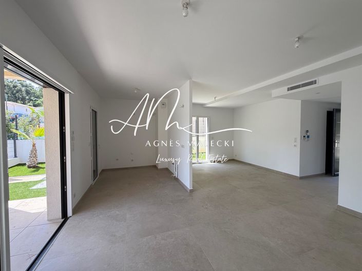 Image No.9-3 Bed House for sale