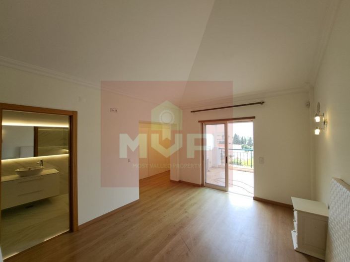 Image No.18-3 Bed Apartment for sale